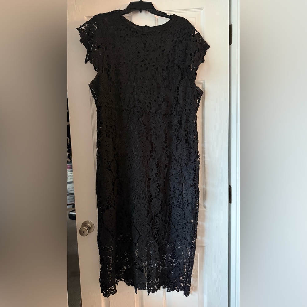 Pre-Owned Black SHEIN Curve Guipure Lace Dress